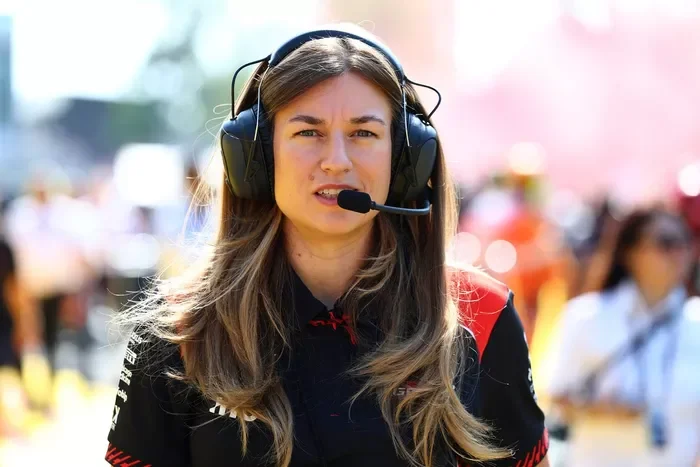 Laura Mueller, Haas Race Engineer